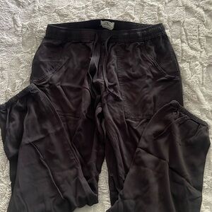 O’Neill women’s black pants